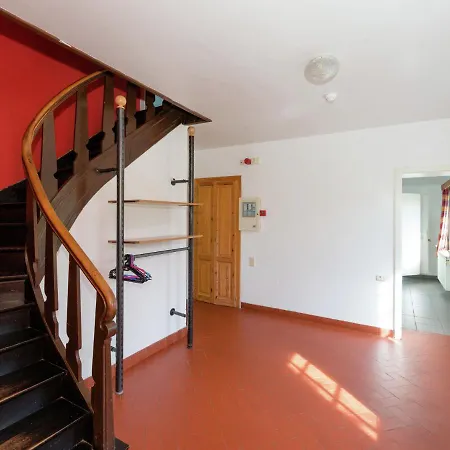 The Architecture Of A Re Examined School Holiday home *