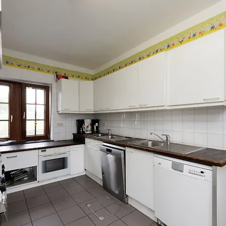 Vakantiehuis In Deiffelt Near Forest *