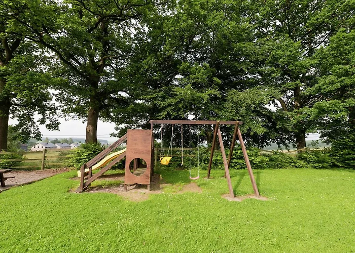 In Deiffelt Near Forest 펜션 *