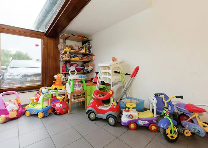 In Deiffelt Near Forest 펜션 Gouvy