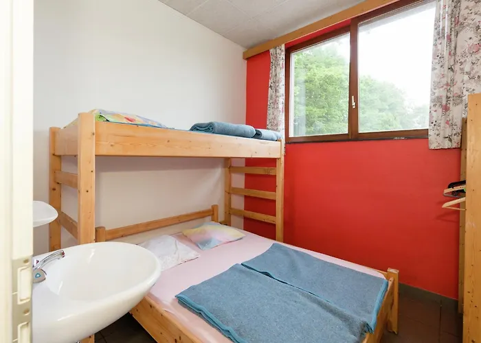 In Deiffelt Near Forest